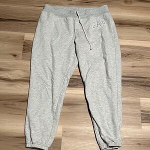 GAP Women’s Gray Sweatpants